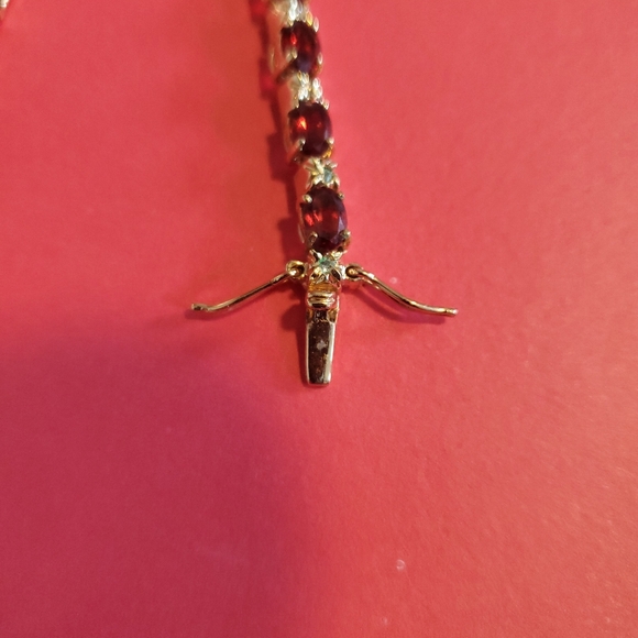 Vintage garnet colored rhinestone and gold tone bracelet - Picture 4 of 6